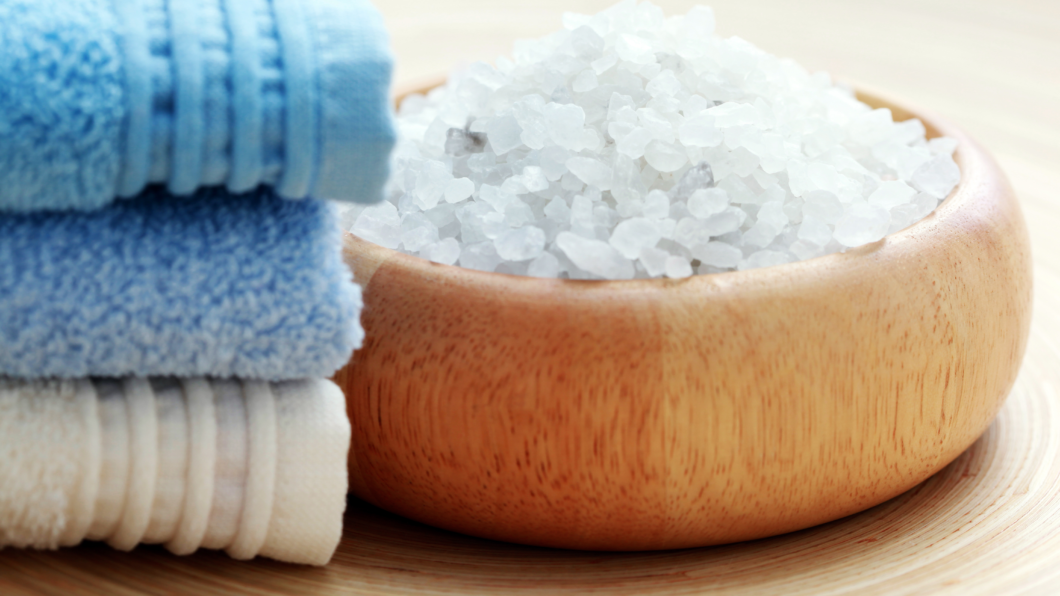 Holistic Health Hacks: Epsom Salt Baths
